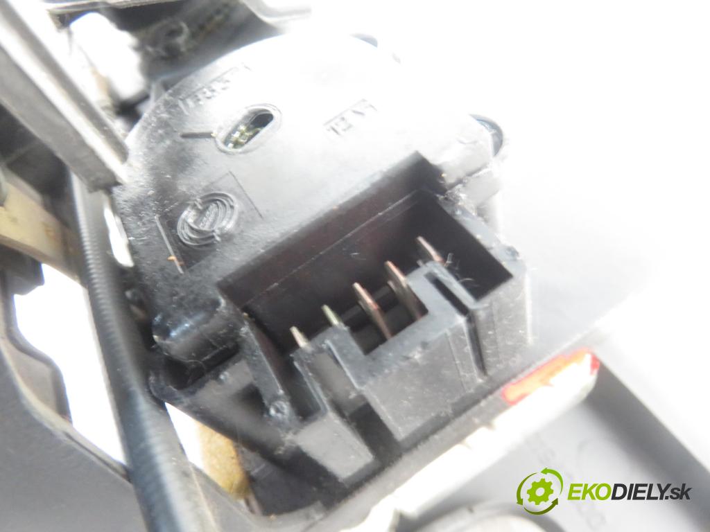 FIAT DUCATO (230_) FURGON 2000 64,00 2.8 D - 8140.63 2800,00 Panel topení 101924300