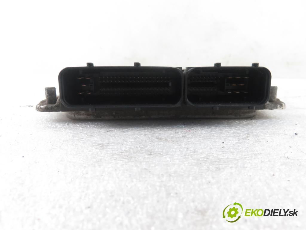 VW GOLF IV (1J1) HB 2000 66,00 1.9 TDI - AGR 1896,00 Riadiaca jednotka Motor 038906012K ; 0281010111