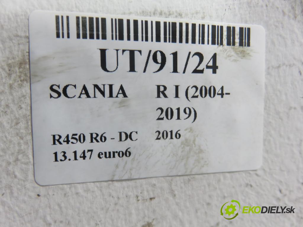SCANIA R I CIĄGNIK SIODŁOWY 2016 331,00 R450 R6 - DC 13.147 euro6 12742,00 WAL ŘÍZENÍ
