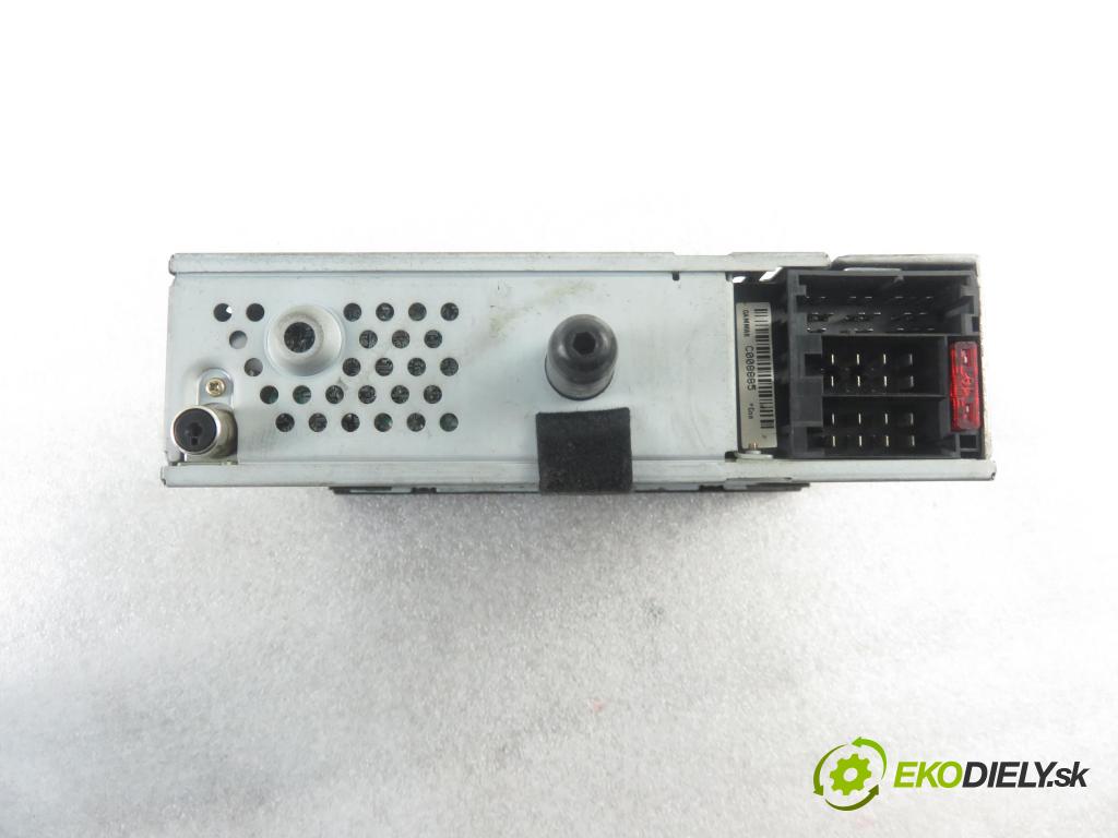VW GOLF IV (1J1) HB 2003 74,00 1.9 TDI PD 101 - AXR 1896,00 RADIO Modul 1J0035186D