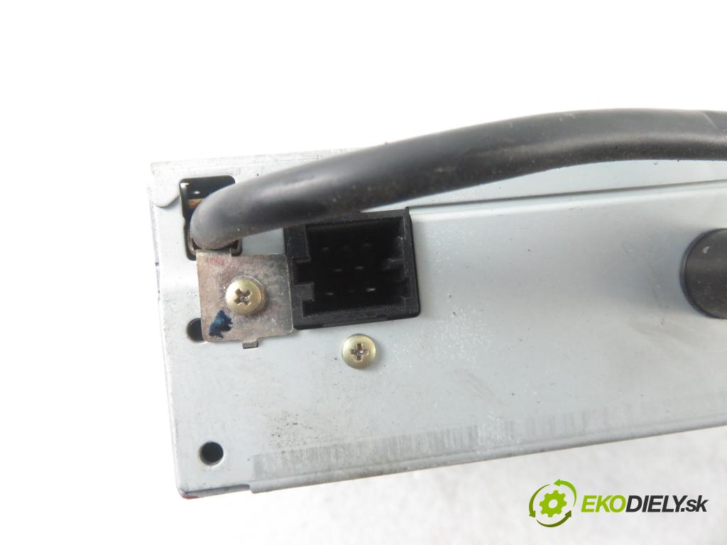 VW GOLF IV (1J1) HB 2003 74,00 1.9 TDI PD 101 - AXR 1896,00 RADIO Modul 1J0035186D