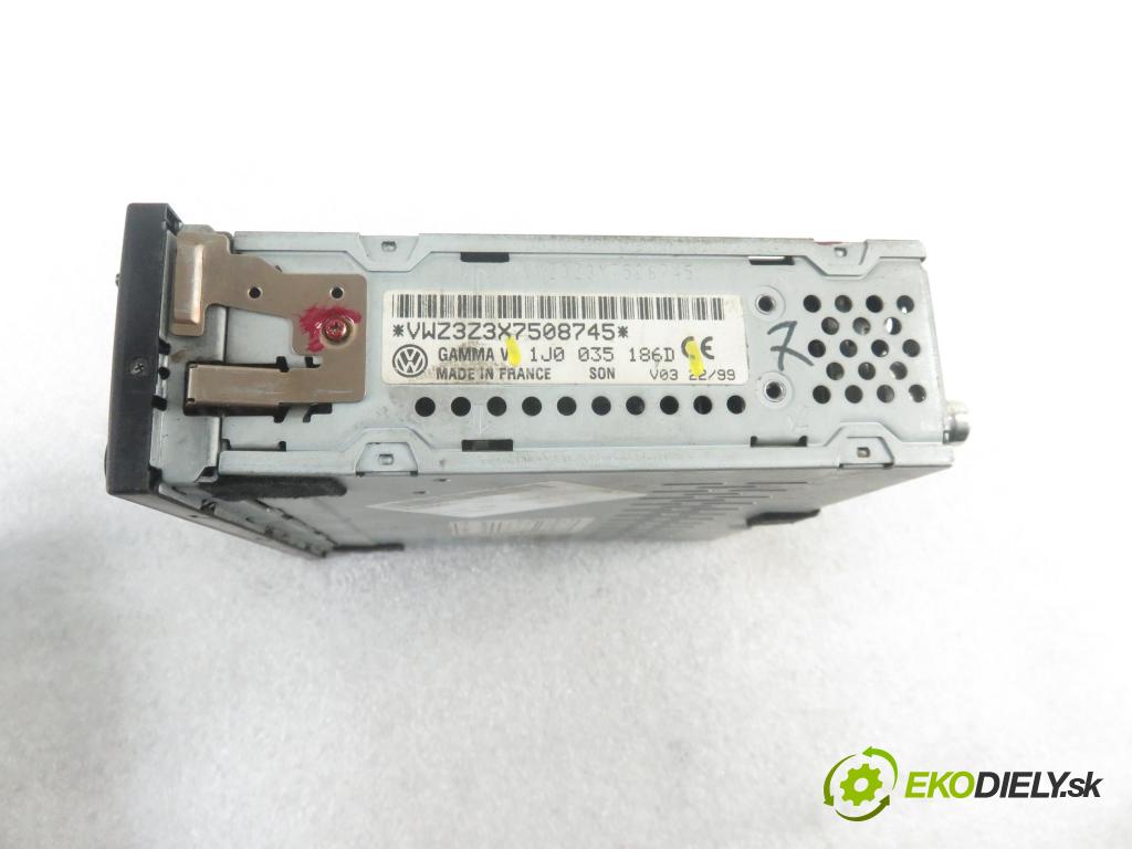 VW GOLF IV (1J1) HB 2003 74,00 1.9 TDI PD 101 - AXR 1896,00 RADIO Modul 1J0035186D