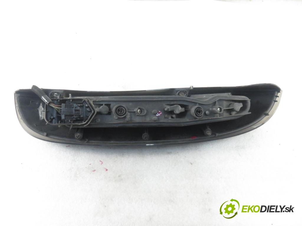 OPEL CORSA C (X01) HB 2005 51,00 1.3 CDTI - Z 13 DT 1248,00 Svetlo ľavé zadné