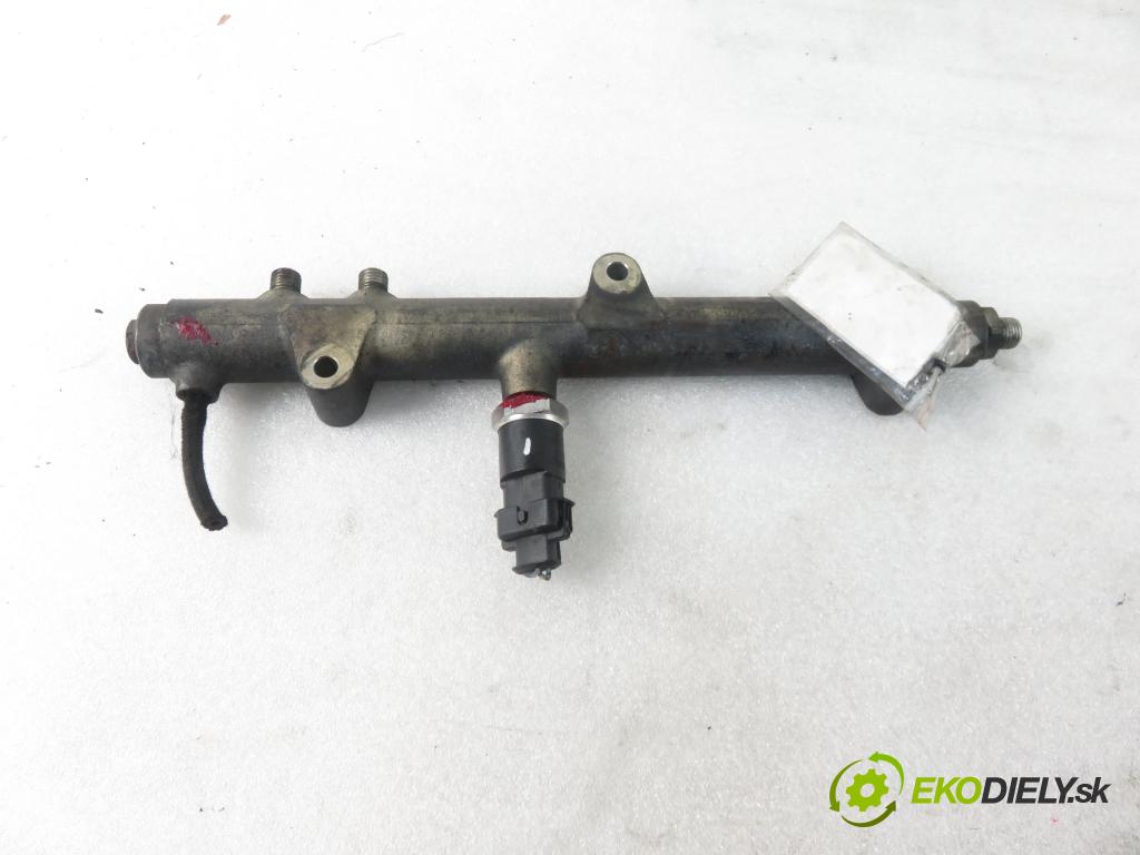 CHRYSLER VOYAGER IV (RG, RS) MINIVAN 2001 105,00 2.5 CRD 143 - ENJ 2499,00 Lišta vstrekovacia 0281002398 ; 0445214041 (Vstrekovacie lišty)