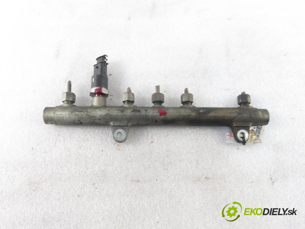 RENAULT SCENIC I (JA0/1_) MINIVAN 2002 75,00 1.9 dCi 102 - F9Q 732 1870,00 Lišta vstrekovacia 0445214015 ; 7700111013 ; 0281002405 (Vstrekovacie lišty)