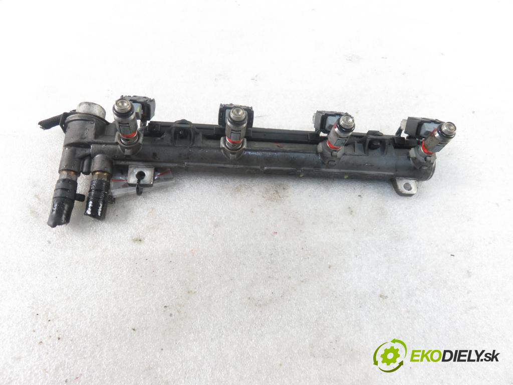 VW GOLF IV (1J1) HB 2000 55,00 1.4 16V - APE 1390,00 Lišta vstrekovacia 036133319B ; IWP058 ; 036031C (Vstrekovacie lišty)