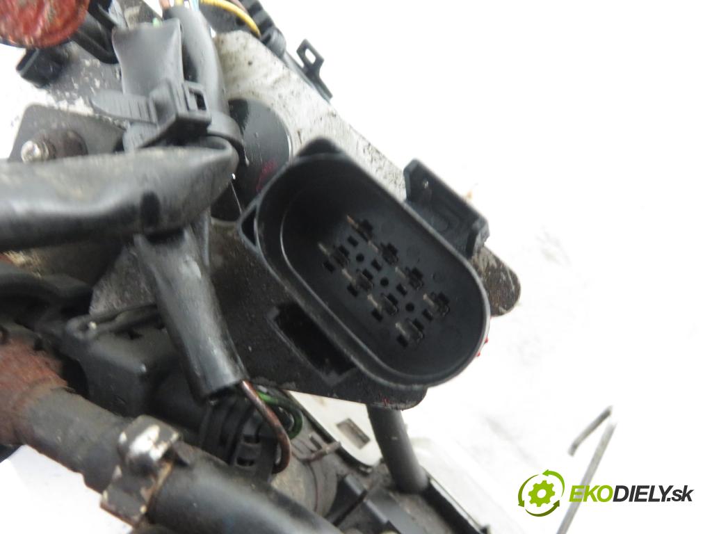 RENAULT TRAFIC II Autobus (JL) BUS 2004 74,00 1.9 dCI 100 (JL0C) - F9Q 760 1870,00 Webasto 25215402 (Webasto ohřívače)