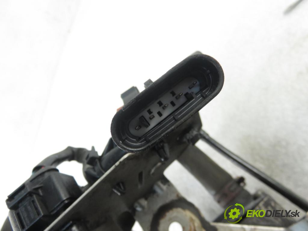 RENAULT TRAFIC II Autobus (JL) BUS 2004 74,00 1.9 dCI 100 (JL0C) - F9Q 760 1870,00 Webasto 25215402 (Webasto ohřívače)