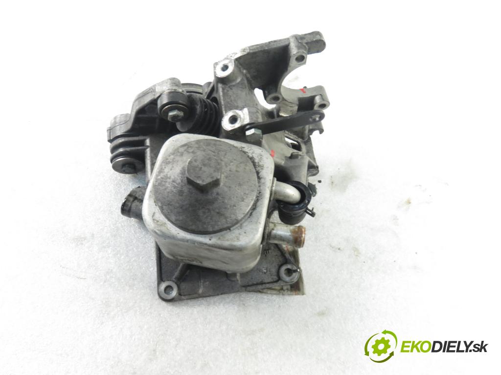 VW PASSAT B5.5 (3B3) SEDAN 2004 120,00 2.5 TDI - BDG 2496,00 Napínač remeňa 059145169 (Napínacie kladky)