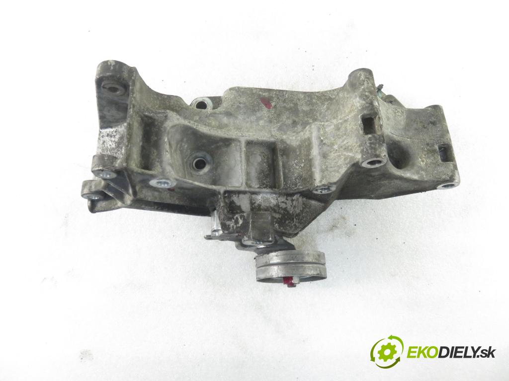 VW GOLF IV (1J1) HB 2000 55,00 1.4 16V - APE 1390,00 Uchytenie alternátora 032145169Q