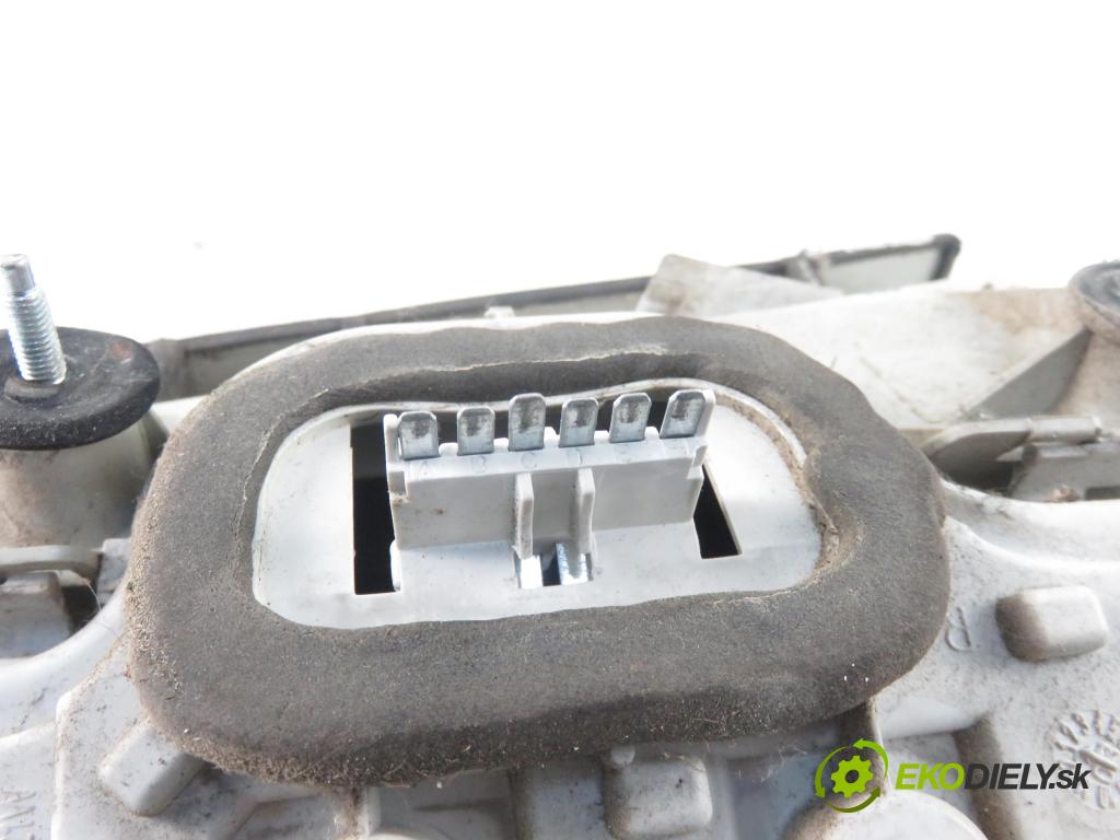 OPEL ASTRA G Кabriolet (F67) CABRIO 2003 76,00 1.6 103 - Z 16 XEP 1598,00 Svetlo pravé zadné 13117099