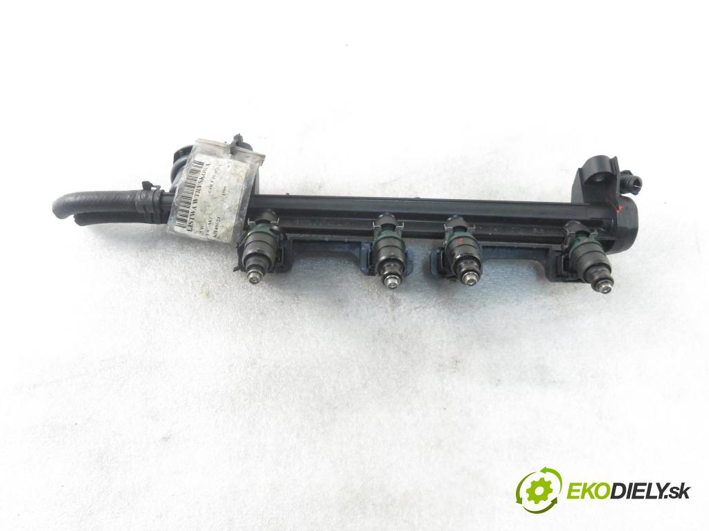 VW GOLF IV (1J1) HB 1999 74,00 1.6 - AKL 1595,00 Lišta vstrekovacia 06A133317A ; 037906031AA (Vstrekovacie lišty)