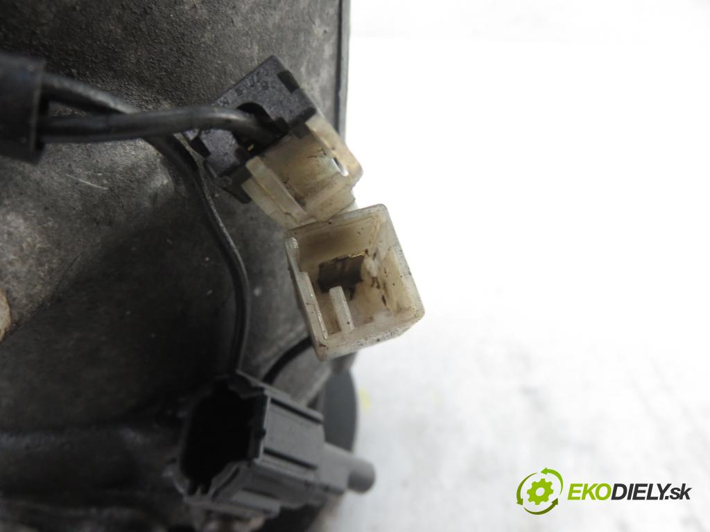 NISSAN PRIMERA Hatchback (P11) LIFTBACK 1997 66,00 2.0 TD - CD20T 1974,00 KOMPRESOR: klimatizácie 926002J603 ; 8486345010 (Kompresory klimatizácie)