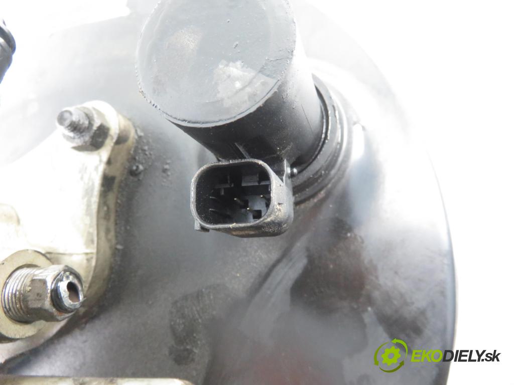 VOLVO S40 II (MS) SEDAN 2006 84,00 1.6 D2 - D 4162 T 1560,00 Posilovač 4N512B195AL ; 03786438034 (Servočerpadlá, pumpy riadenia)