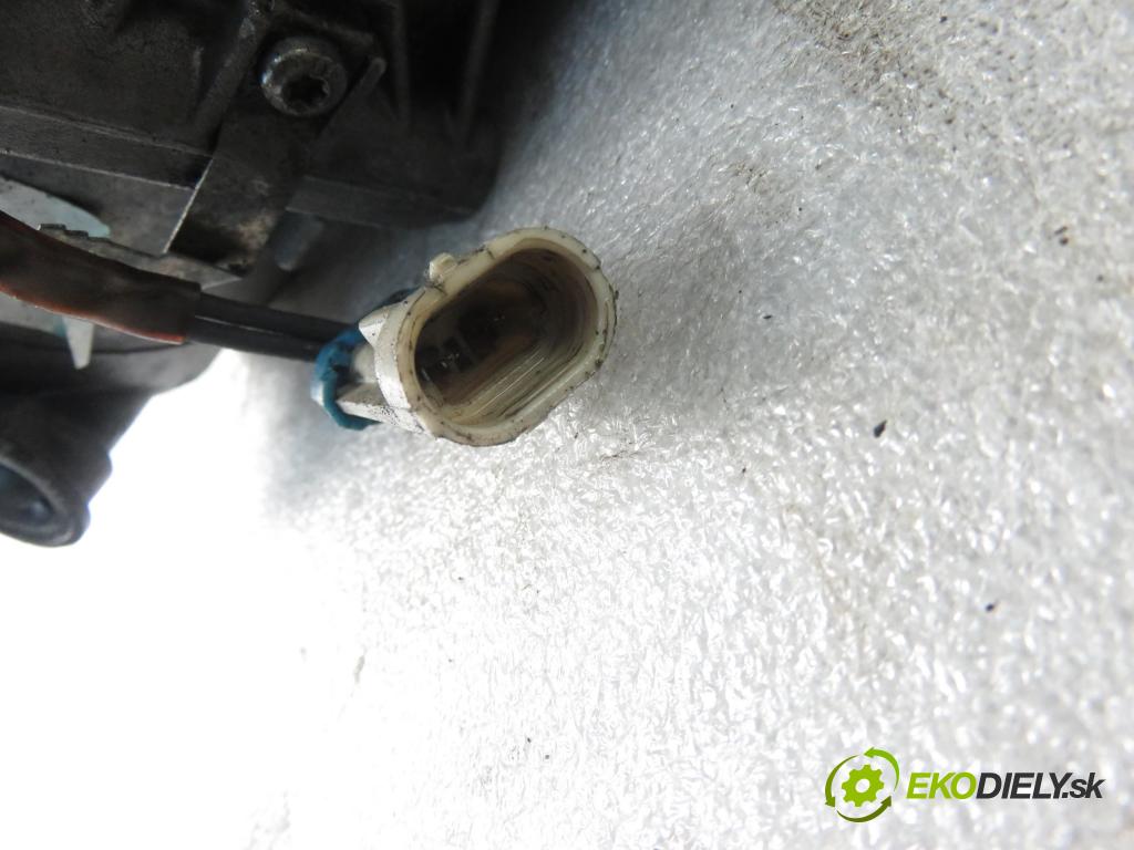 OPEL CORSA C (X01) HB 2000 55,00 1.2 16V 75 - Z 12 XE 1199,00 KOMPRESOR: klimatizácie  (Kompresory klimatizácie)