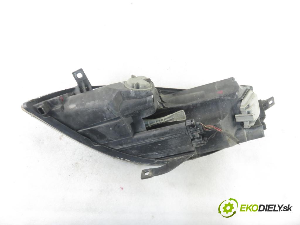 MITSUBISHI COLT VI (Z3_A, Z2_A) HB 2006 55,00 1.1 - 3A91 1124,00 Svetlo PP MR957354