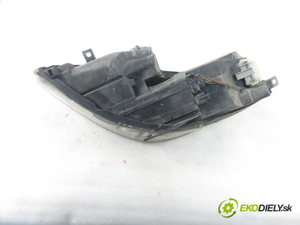 MITSUBISHI COLT VI (Z3_A, Z2_A) HB 2006 55,00 1.1 - 3A91 1124,00 Svetlo PP MR957354