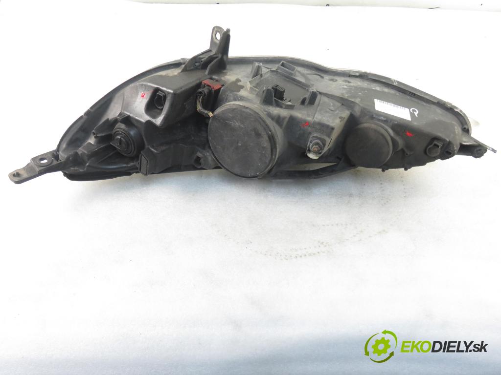PEUGEOT 407 SW (6E_) KOMBI 2007 100,00 2.0 HDi 135 - RHR 1997,00 Svetlo PP 1307329095
