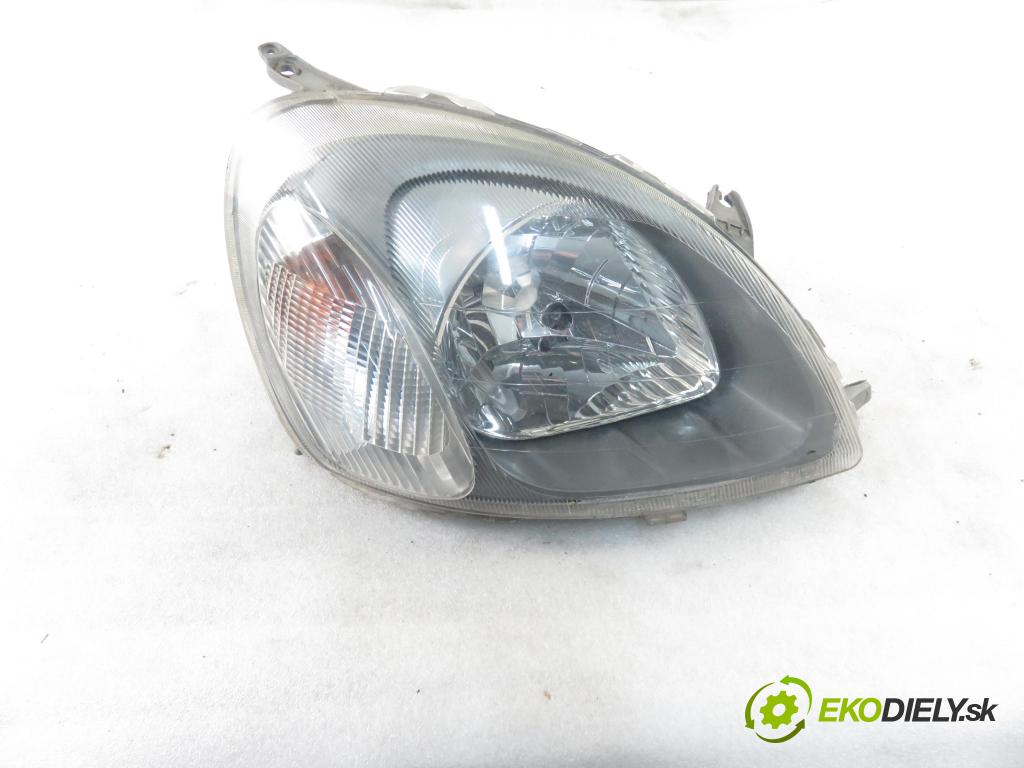 TOYOTA YARIS (_P1_) HB 2002 50,00 1.0 VVT- i 68 - 1SZ-FE 998,00 Svetlo PP