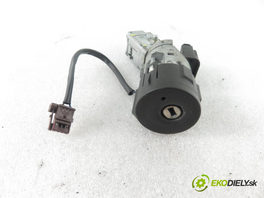 PEUGEOT 508 SW I (8E_) KOMBI 2011 82,00 1.6 e-HDi 8V 112 - 9HR 1560,00 spinačka N0502455 ; N0503823 ; 9663123380 (Spínacie skrinky a kľúče)