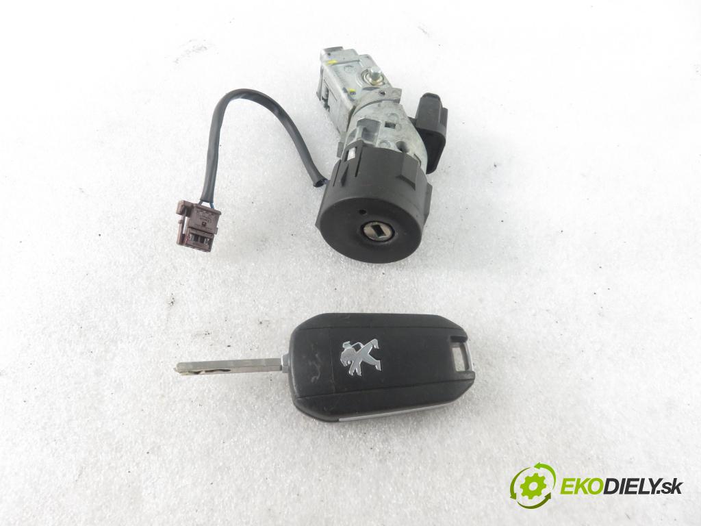 PEUGEOT 508 SW I (8E_) KOMBI 2011 82,00 1.6 e-HDi 8V 112 - 9HR 1560,00 spinačka N0502455 ; N0503823 ; 9663123380 (Spínacie skrinky a kľúče)