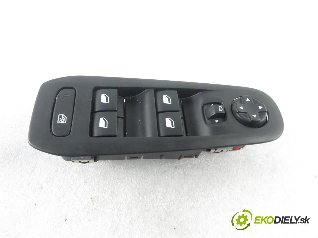 PEUGEOT 308 SW II KOMBI 2015 88,00 1.6 BlueHDi 120 - BHZ (DV6FC) 1560,00 Panel ovládania okien 96788281ZD