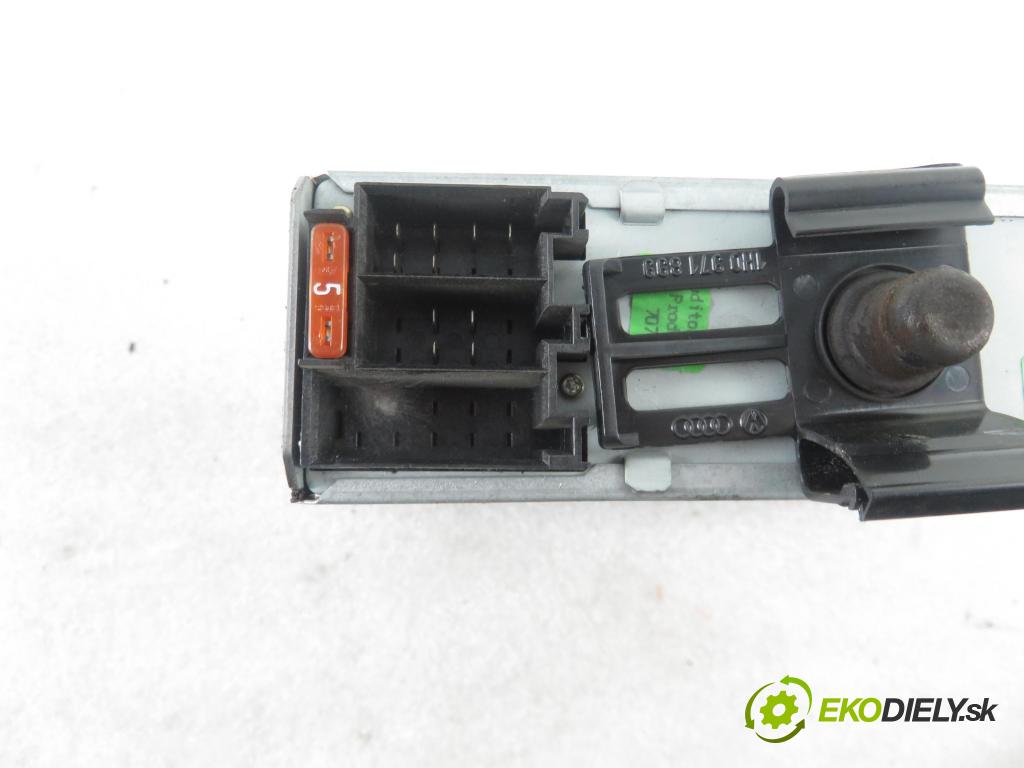 VW TRANSPORTER IV Platforma / podwozie (70E, 70L, 70M, 7DE, 7DL KABINA/PLATFORMA 2000 65,00 2.5 TDI - AJT 2461,00 RADIO Modul 1H0035152