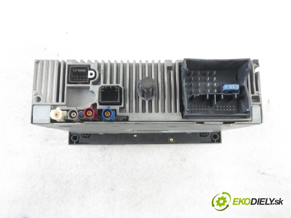PEUGEOT 407 SW (6E_) KOMBI 2007 100,00 2.0 HDi 135 - RHR 1997,00 RADIO CD 96640242YP