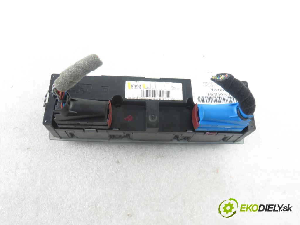 OPEL VECTRA C GTS (Z02) LIFTBACK 2005 114,00 2.2 direct 155 - Z 22 YH 2198,00 Panel kúrenia KLIMATRONIK 13138198
