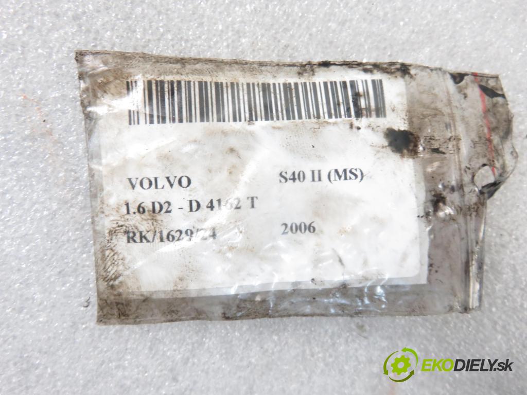 VOLVO S40 II (MS) SEDAN 2006 84,00 1.6 D2 - D 4162 T 1560,00 vstrekovač 0445110259 (Vstrekovače)