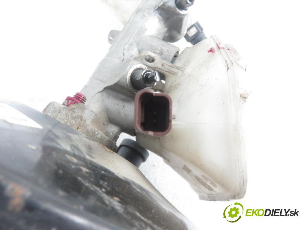 PEUGEOT 307 SW (3H) KOMBI 2005 66,00 1.6 HDI 90 - 9HX (DV6ATED4) 1560,00 Posilovač 9639662180 ; 0204024613 (Servočerpadlá, pumpy riadenia)