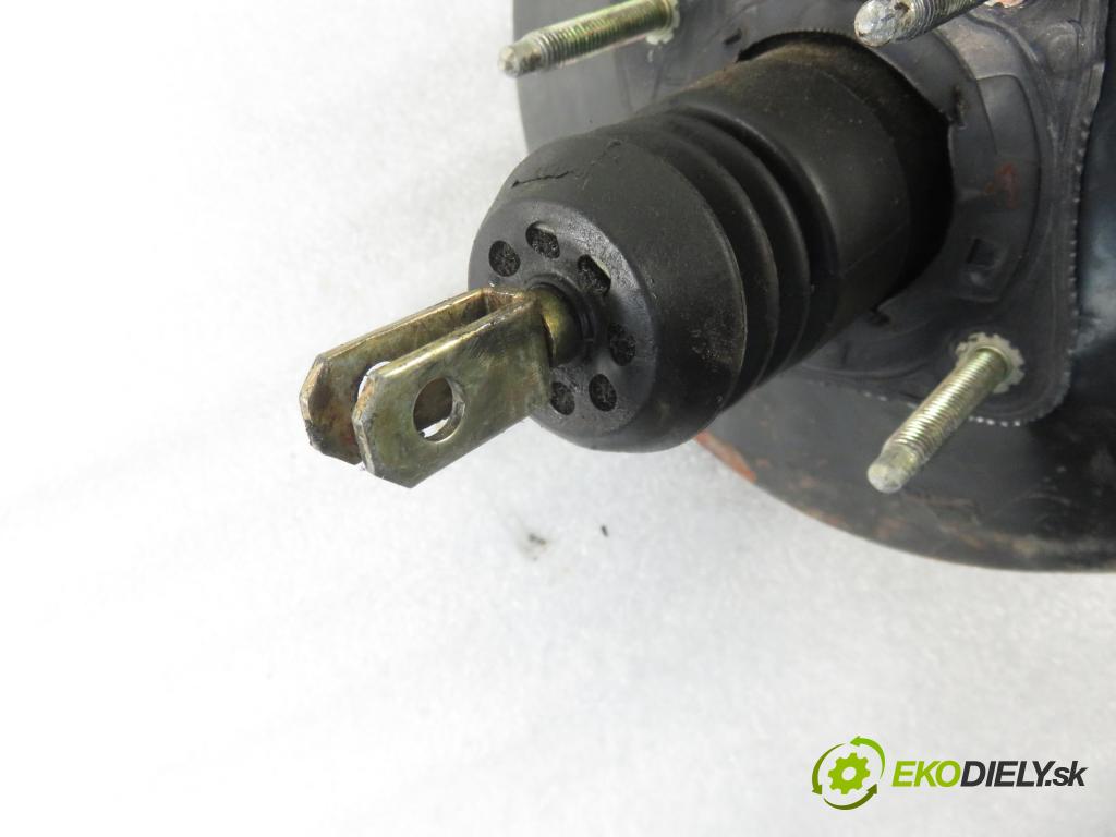 PEUGEOT 307 SW (3H) KOMBI 2005 66,00 1.6 HDI 90 - 9HX (DV6ATED4) 1560,00 Posilovač 9639662180 ; 0204024613 (Servočerpadlá, pumpy riadenia)