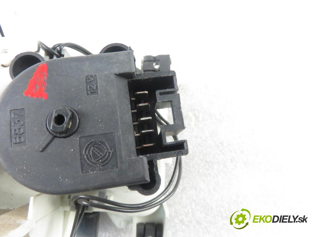 CITROEN JUMPER Skrzynia (244) FURGON 2003 94,00 2.8 HDi - 8140.43S 2798,00 Panel kúrenia KLIMATIZACE: