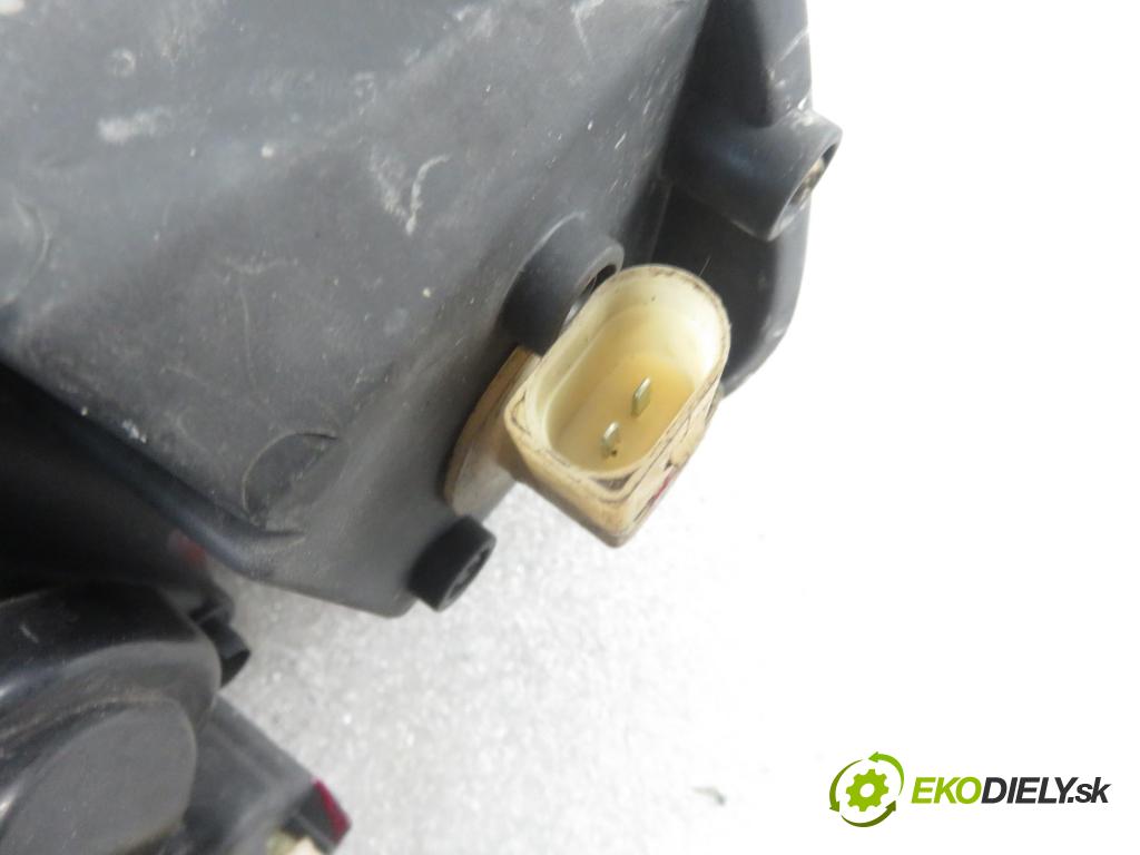 AUDI A3 (8L1) HB 2001 92,00 1.8 - APG 1781,00 Svetlo LP
