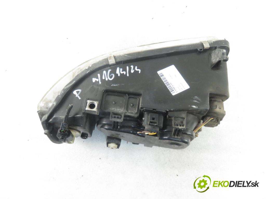 AUDI A3 (8L1) HB 2001 92,00 1.8 - APG 1781,00 Svetlo PP