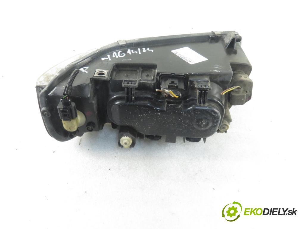 AUDI A3 (8L1) HB 2001 92,00 1.8 - APG 1781,00 Svetlo PP