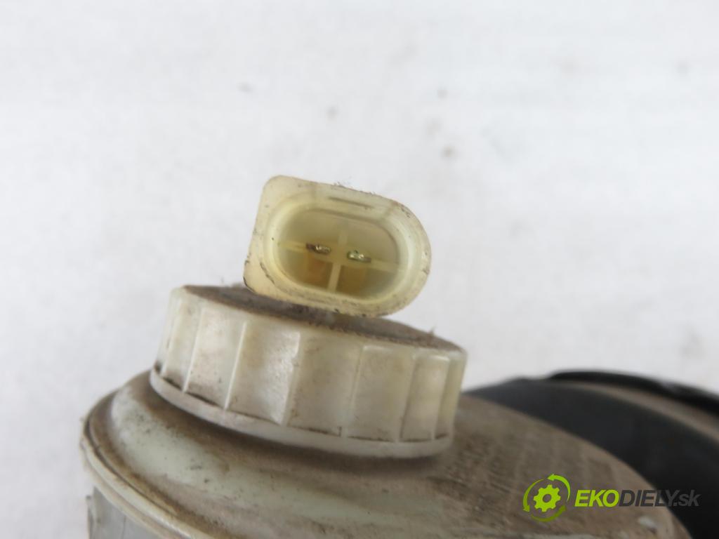 VW PASSAT B3/B4 Variant (3A5, 35I) KOMBI 1995 66,00 1.9 TDI - 1Z 1896,00 Posilovač 03775243024 ; 3A1612105 (Servočerpadlá, pumpy riadenia)