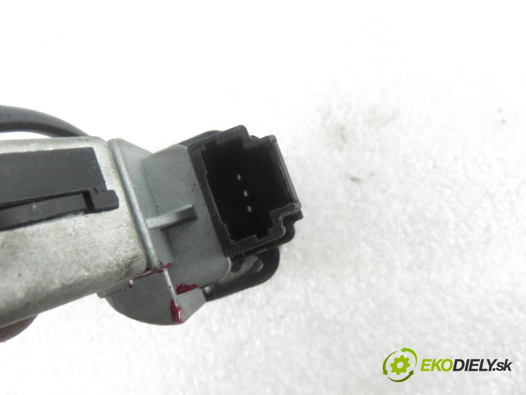 PEUGEOT 207 (WA_, WC_) HB 2006 50,00 1.4 HDi 8V 68 - 8HZ 1398,00 spinačka 36393600 ; 9663123280 (Spínacie skrinky a kľúče)