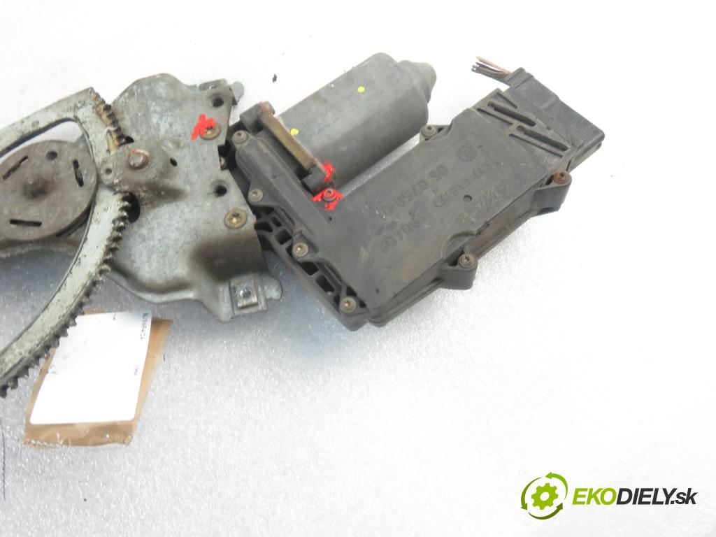 VW PASSAT B3/B4 Variant (3A5, 35I) KOMBI 1995 66,00 1.9 TDI - 1Z 1896,00 mechanismus oken 3A0959801