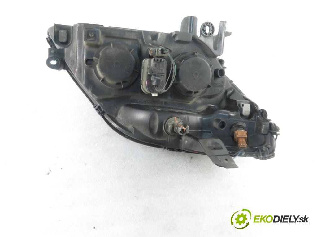 RENAULT SCENIC I (JA0/1_) MINIVAN 2002 75,00 1.9 dCi 102 - F9Q 732 1870,00 Svetlo LP 7700432098 ; 7701047604
