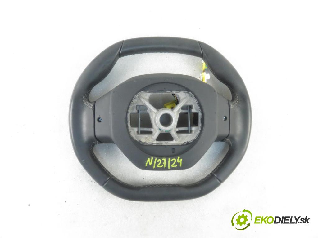 PEUGEOT 5008 II SUV 2018 96,00 1.2 THP PureTech 131 - HNY 1199,00 Volant  (Volanty)