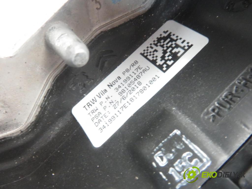 PEUGEOT 5008 II SUV 2018 96,00 1.2 THP PureTech 131 - HNY 1199,00 Volant  (Volanty)