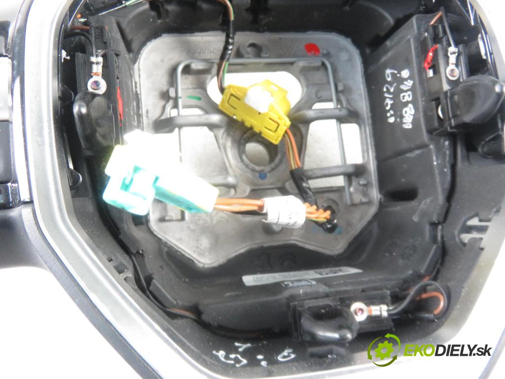 PEUGEOT 5008 II SUV 2018 96,00 1.2 THP PureTech 131 - HNY 1199,00 Volant  (Volanty)