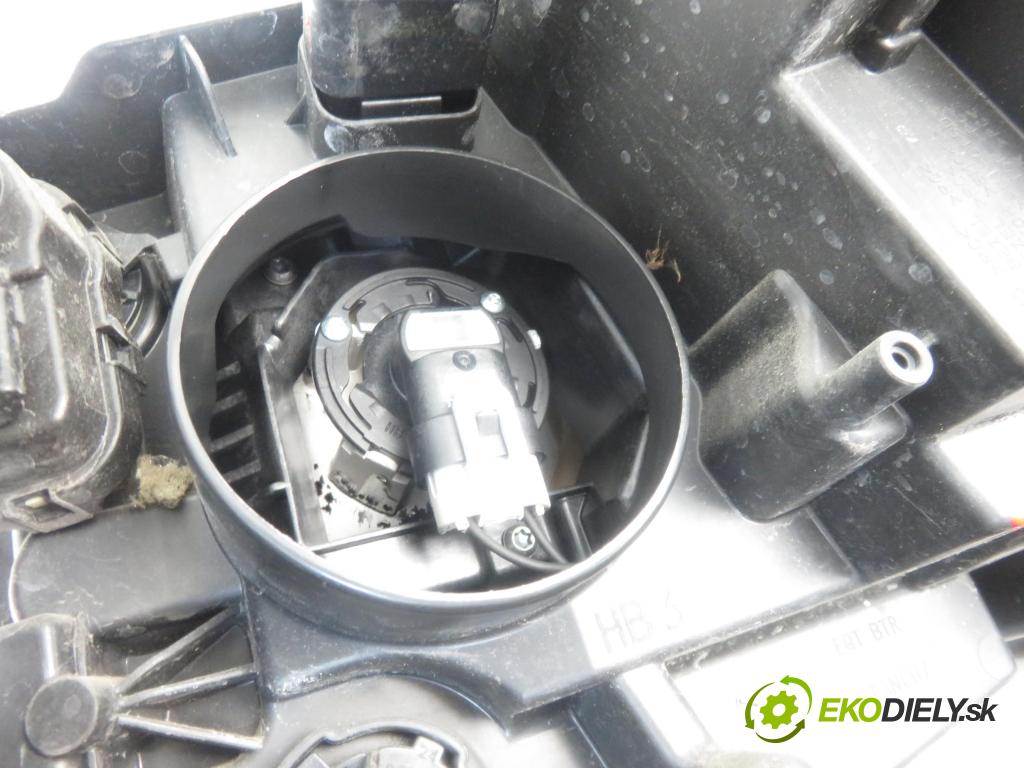 PEUGEOT 5008 II SUV 2018 96,00 1.2 THP PureTech 131 - HNY 1199,00 Svetlo PP 9810478080