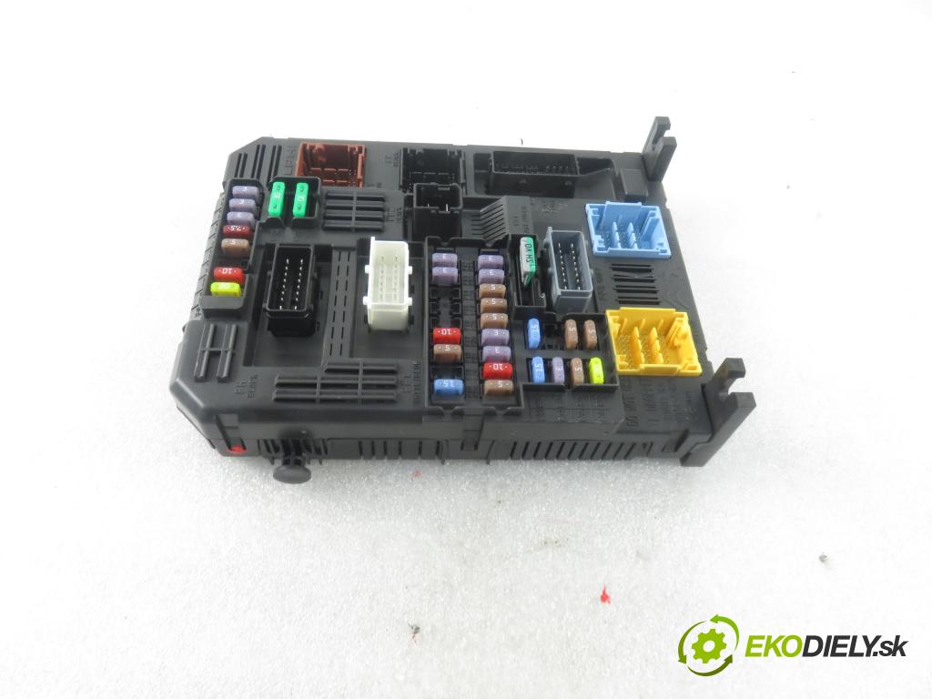 PEUGEOT 5008 II SUV 2018 96,00 1.2 THP PureTech 131 - HNY 1199,00 MODUL BSI 9819855180 ; 28550097