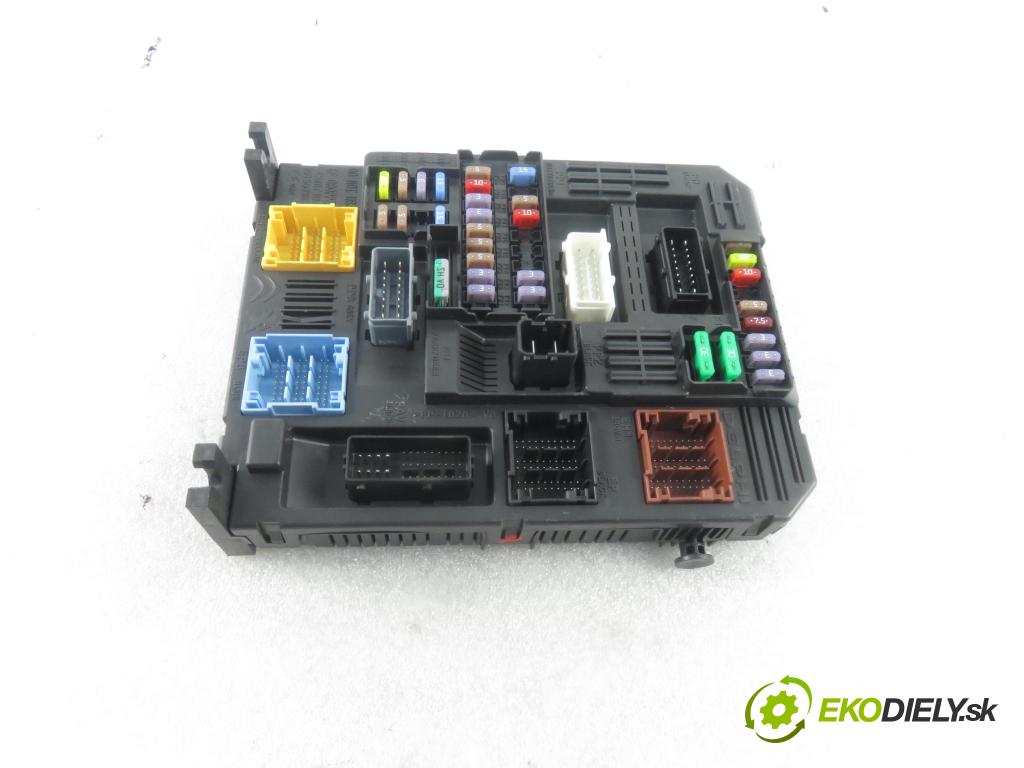 PEUGEOT 5008 II SUV 2018 96,00 1.2 THP PureTech 131 - HNY 1199,00 MODUL BSI 9819855180 ; 28550097