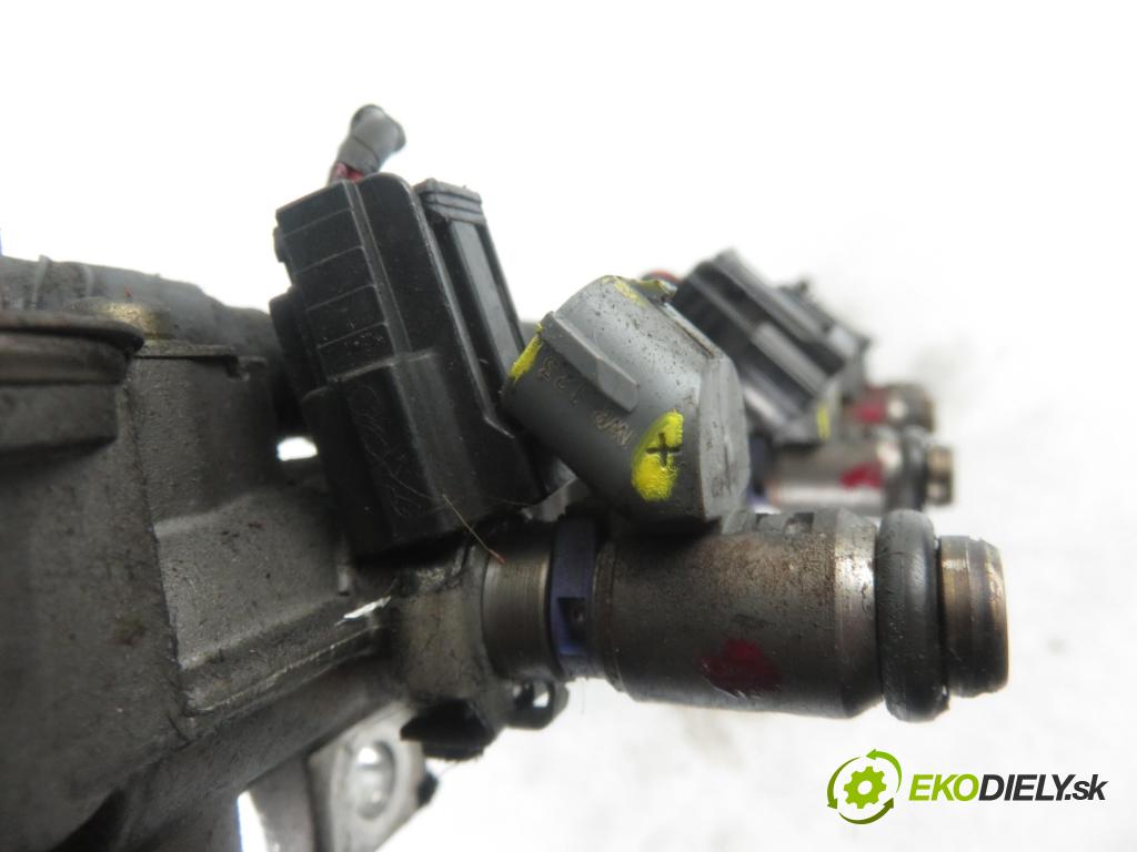 SEAT TOLEDO II (1M2) SEDAN 2003 77,00 1.6 16V - BCB 1598,00 Lišta vstrekovacia 036133319AL ; 036031T ; IWP123 (Vstrekovacie lišty)