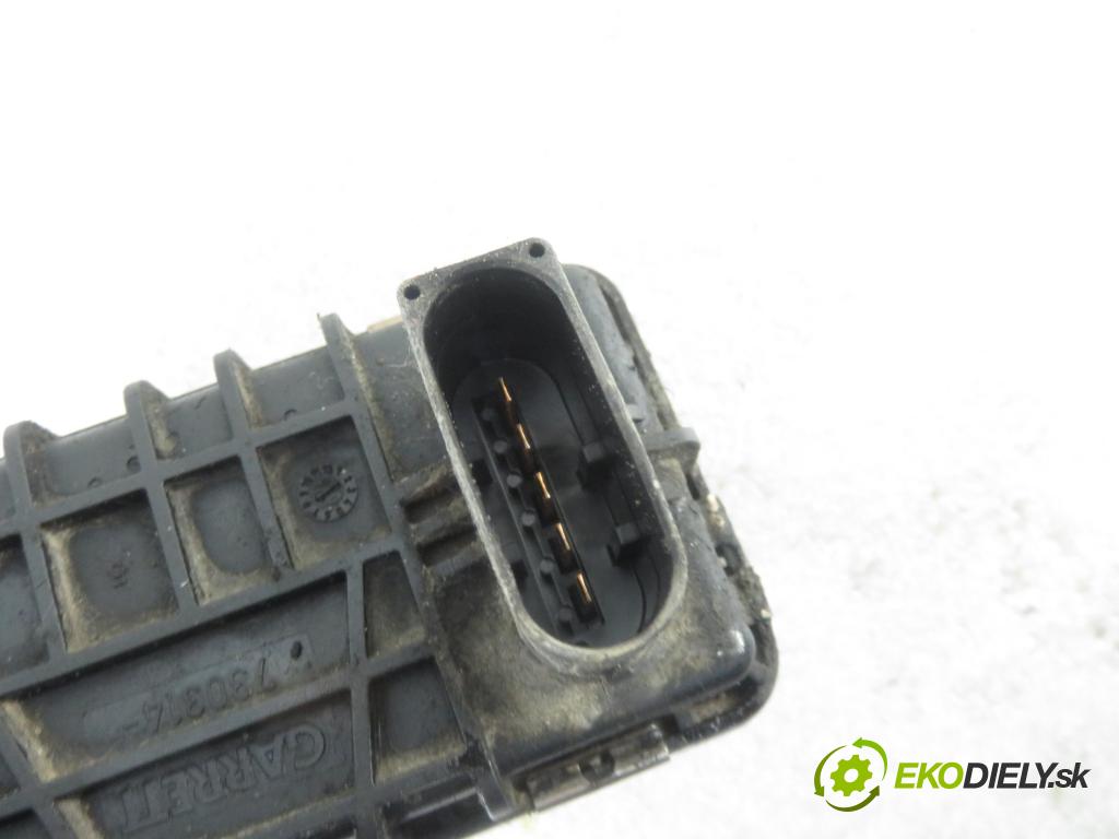 VW TOUAREG (7LA, 7L6, 7L7) SUV 2005 230,00 5.0 V10 TDI PD 313 - AYH 4921,00 Nastavovač turba 6NW009228 (Ostatné)