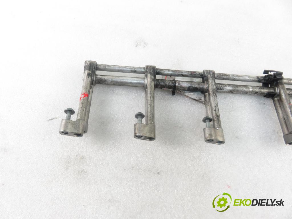 VW TOUAREG (7LA, 7L6, 7L7) SUV 2005 230,00 5.0 V10 TDI PD 313 - AYH 4921,00 Lišta vstrekovacia 07Z133317J (Vstrekovacie lišty)