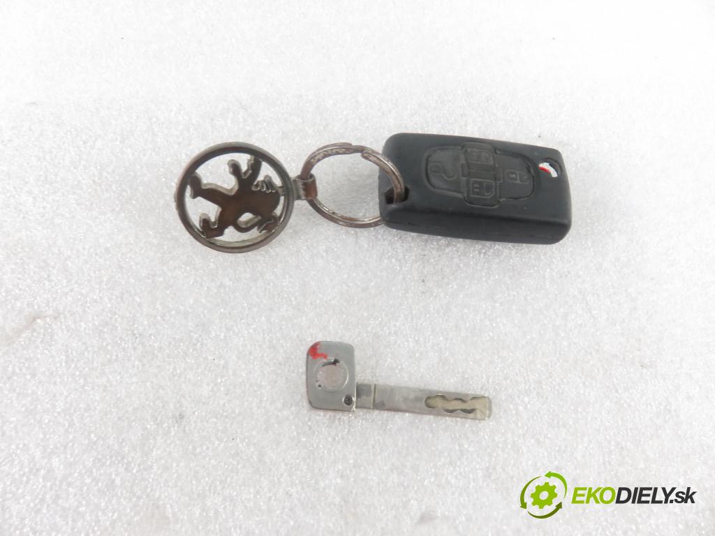 PEUGEOT 1007 (KM_) HB 2005 0,00 1.4 - KFV (TU3A) 1360,00 spinačka N0502455 ; N0501412 (Spínacie skrinky a kľúče)